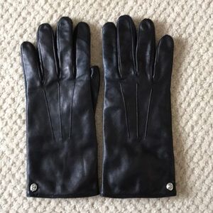 Coach Leather Tech Gloves.  Black